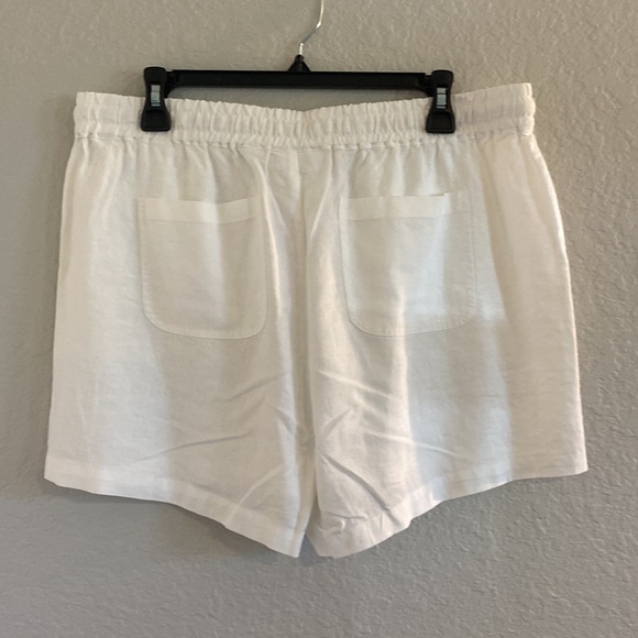 30. Perfect Summer Linen/viscose shorts! - Picture 4 of 9